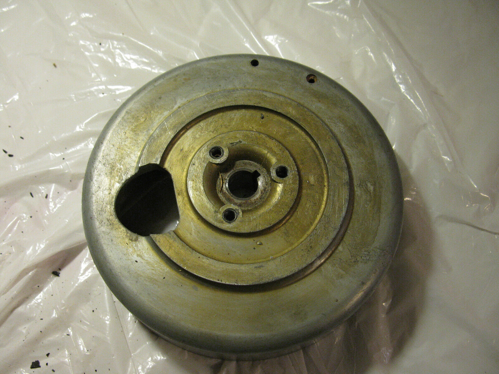 (image for) Flywheel 1950s Evinrude Fleetwin 4447 4434 outboard motor 7.5 hp - Click Image to Close