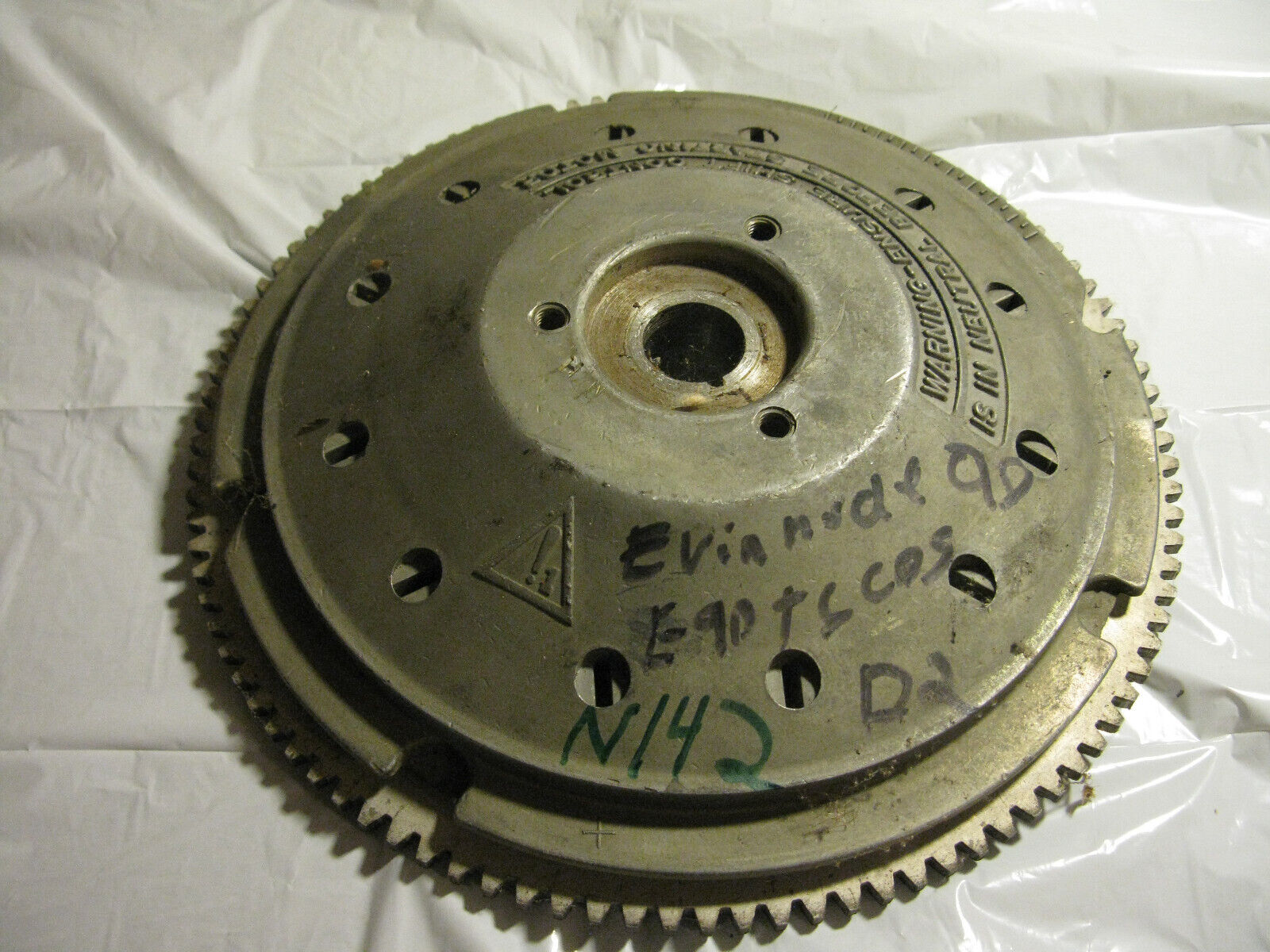 (image for) Flywheel E90TLCOS Evinrude outboard motor - Click Image to Close