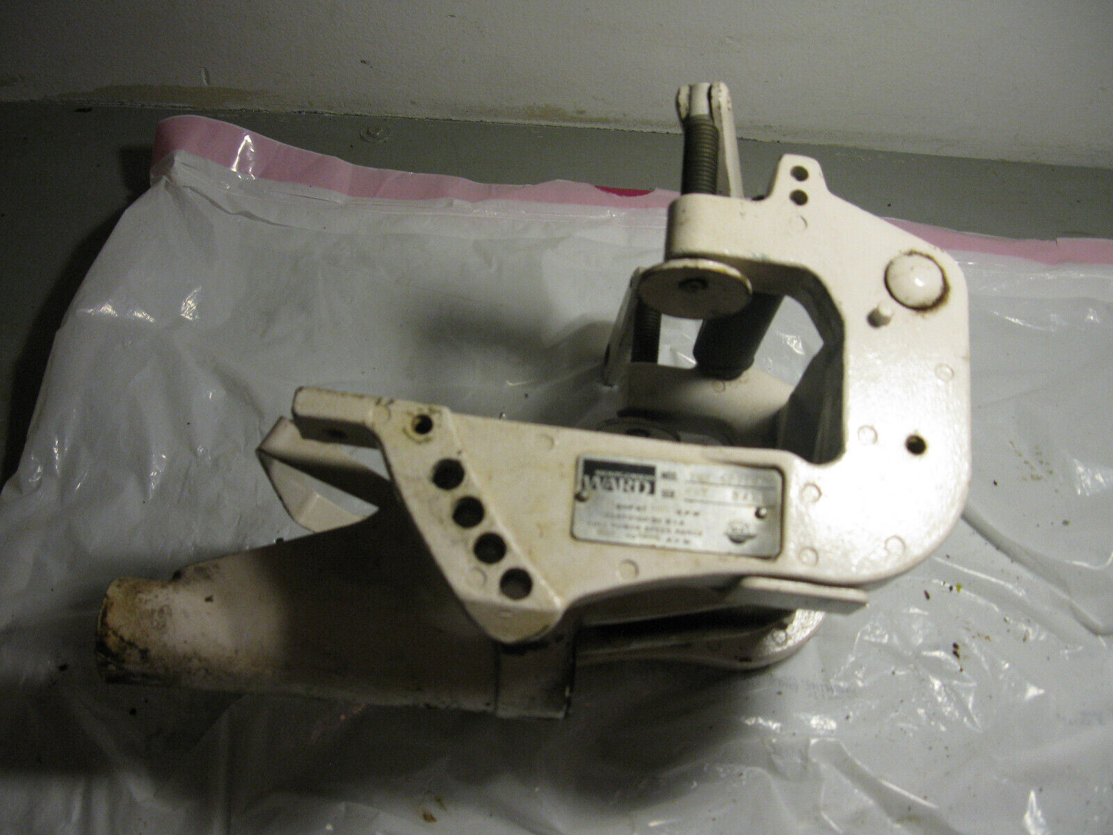 (image for) Clamps Montgomery Ward 15 HP VWB outboard VWB52118C - Click Image to Close