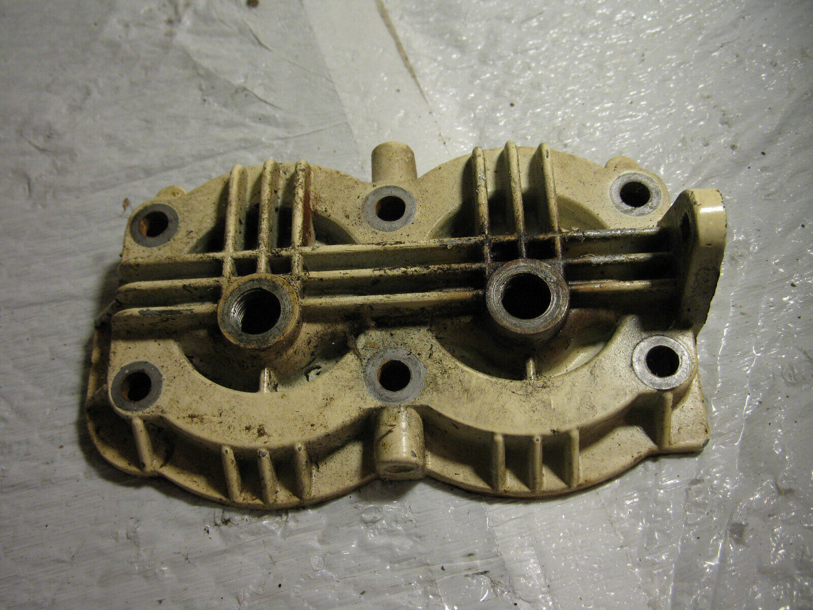 (image for) cylinder head Mcculloch 7.5 133-3315 outboard Scott-atwater - Click Image to Close