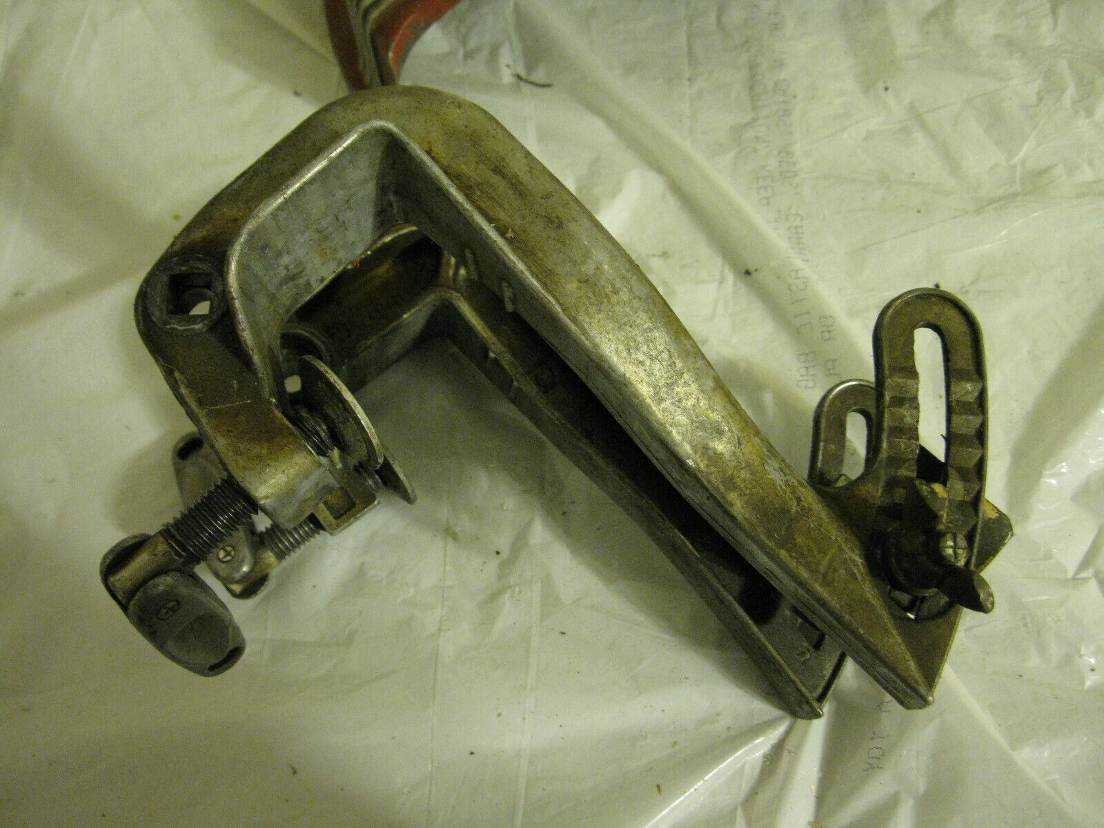 (image for) Antique Johnson outboard transom clamp 41-21 41-22 - Click Image to Close