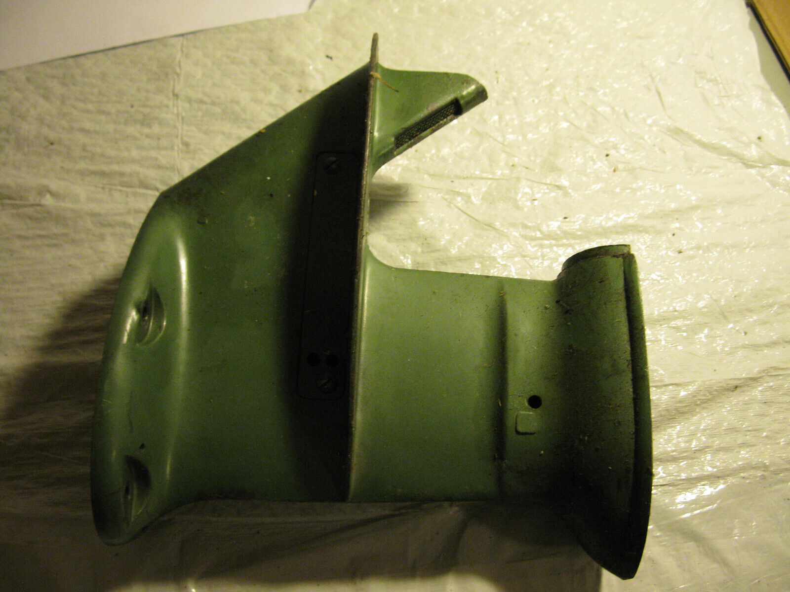 (image for) Lower unit housing Antique green Johnson model QD-14 10 hp outboard - Click Image to Close