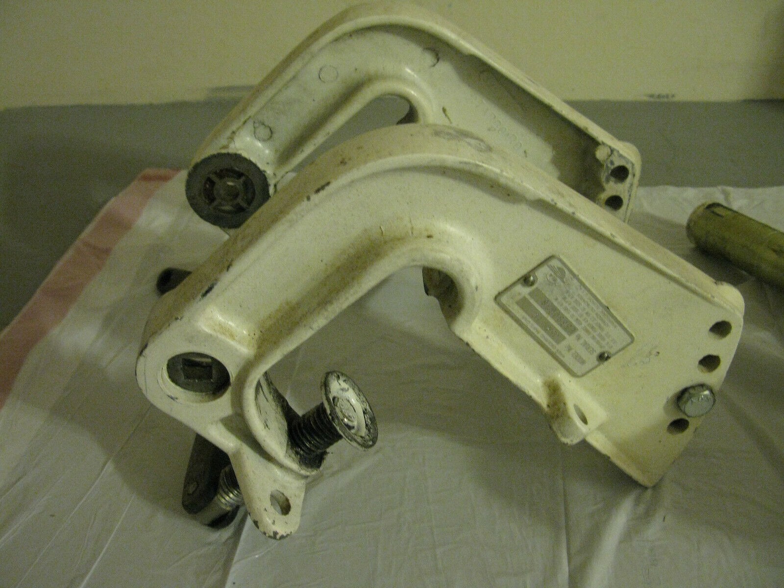 (image for) transom clamp 1981 Johnson 4.5 hp outboard model J5RHCIC evinrude - Click Image to Close