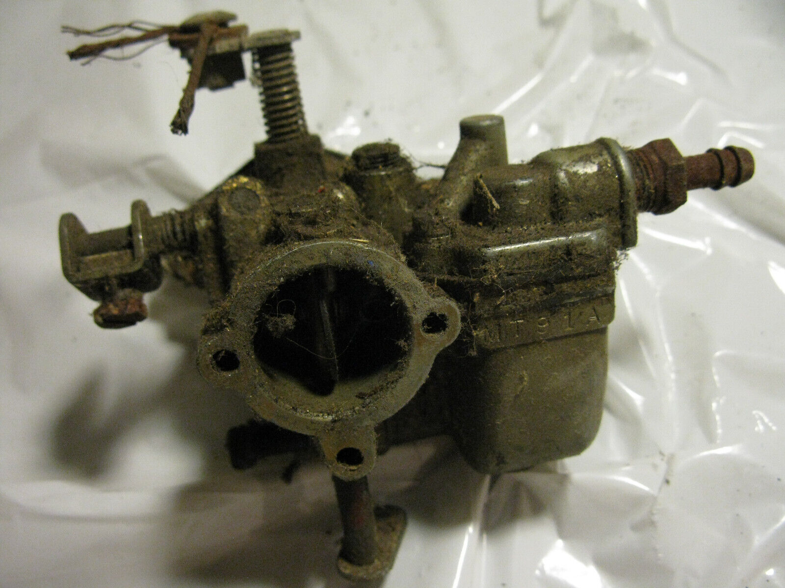 (image for) MT91A filthy carburetor Champion Voyager model V3LGS-14065 outboard motor - Click Image to Close