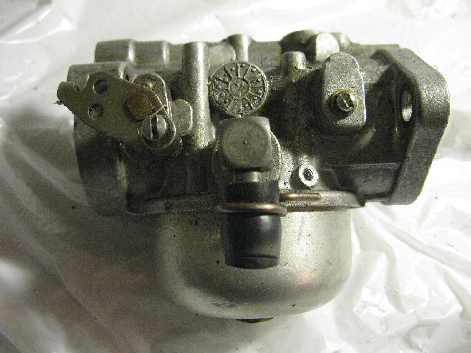 (image for) carburetor 500061 1 WB24A B609 Chrysler 135 hp outboard - Click Image to Close