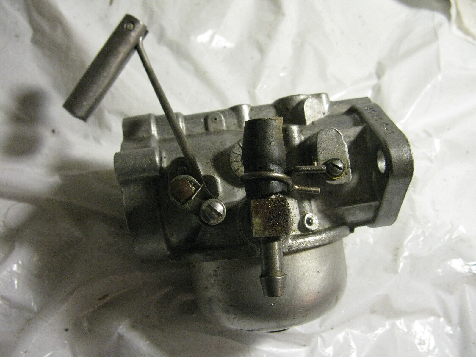 (image for) WB10D 305061 carburetor Chrysler outboard motor - Click Image to Close