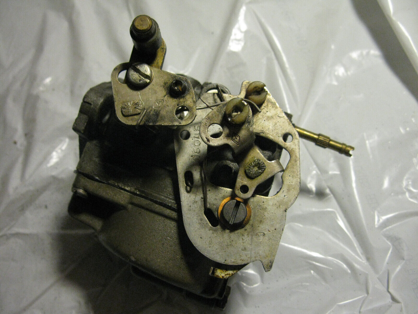 (image for) carburetor Evinrude 50ESL71S 50 hp outboard 50esl71 - Click Image to Close