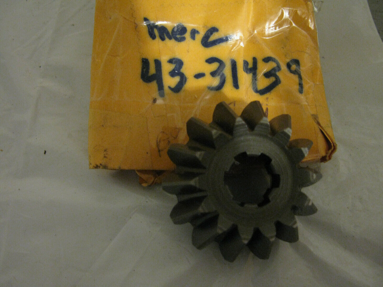 (image for) Mercury Merc outboard 43-31439 lower unit pinion gear 43 31439-a2 43-31439a2 - Click Image to Close