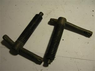 (image for) thumb screws Johnson TD-20 outboard