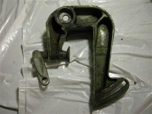 (image for) 1950s right clamp thumb screw Johnson QD-13 10 hp outboard motor evinrude