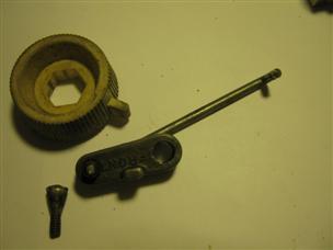 (image for) mixture knob + screw linkage link Johnson CD-17 outboard